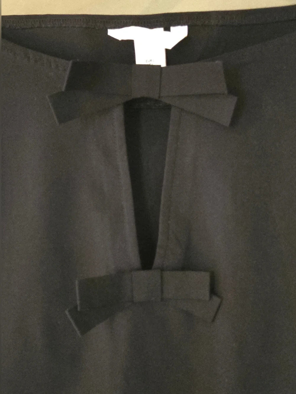 H&M | Black Sleeveless Blouse with Twin Bow Accents, Size L - Picture 3 of 8